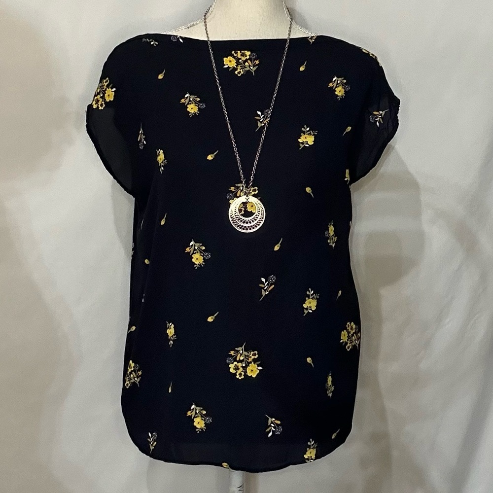 Blouses/flannels/button downs-2 for $20 or 3 for $30 (Mix & Match)